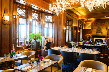 Guided Tour & Brunch at Champlain